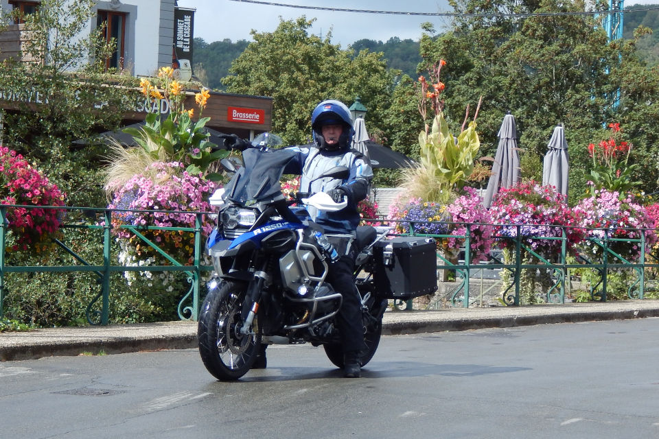 Motorrijbewijspoint Ede examengarantie AVB en AVD